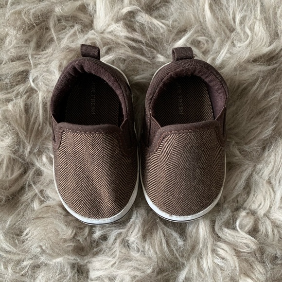 NEW Boys slip on - Picture 1 of 4